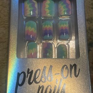 Glamermaid Peacock style nails